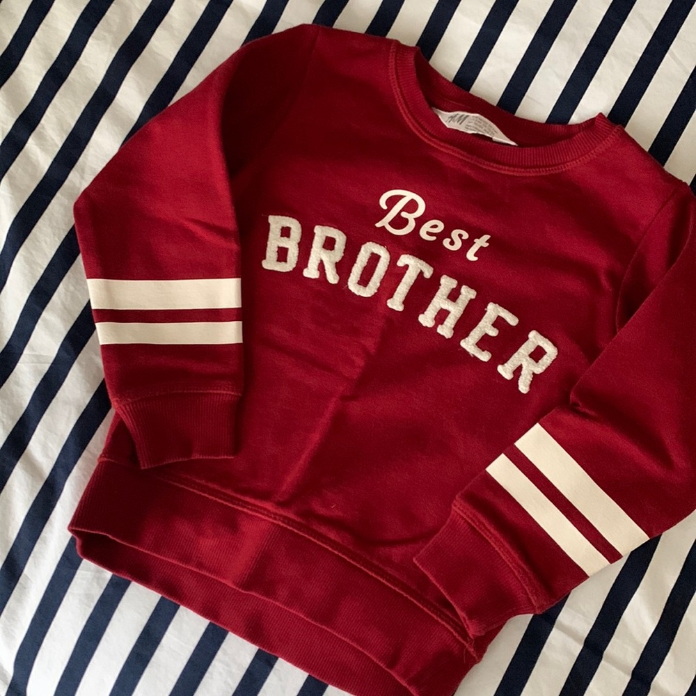 H&M Toddler Boy Best Brother Sweatshirt Maroon with white. Size 2-4Y